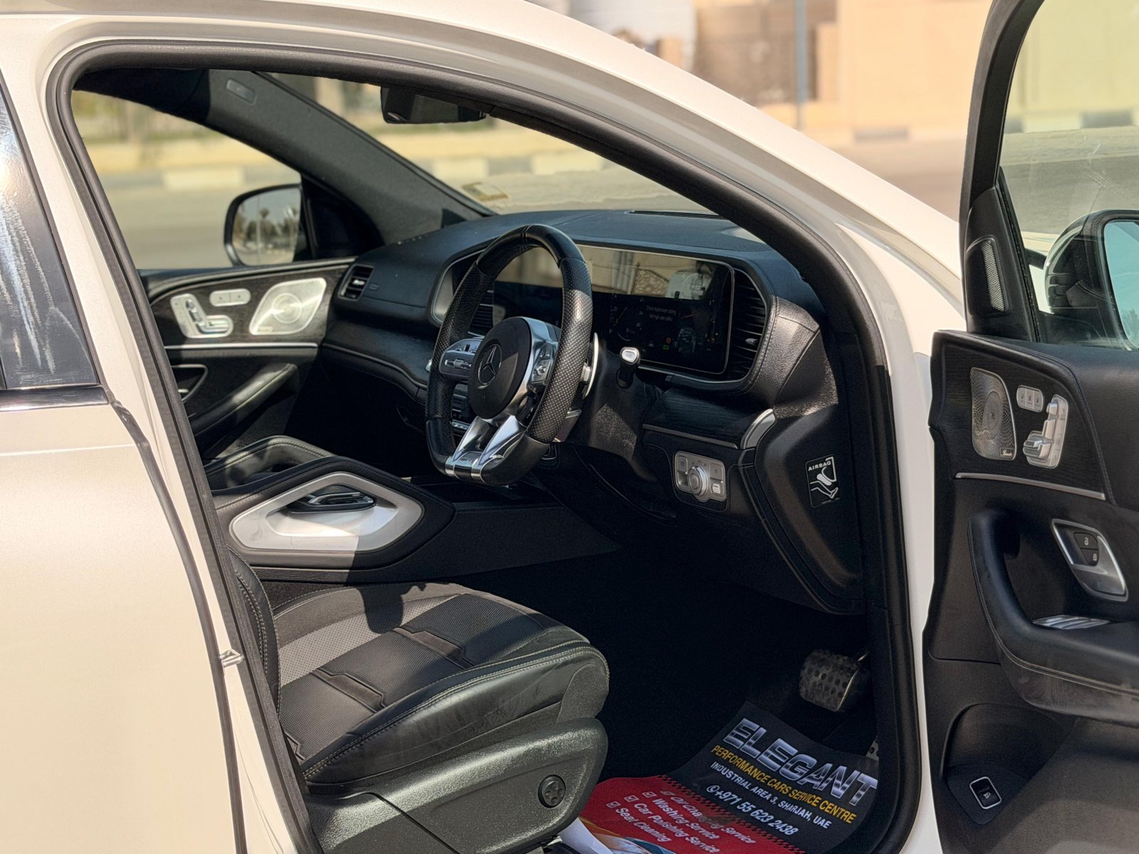Mercedex Benz GLE53 2022 White image